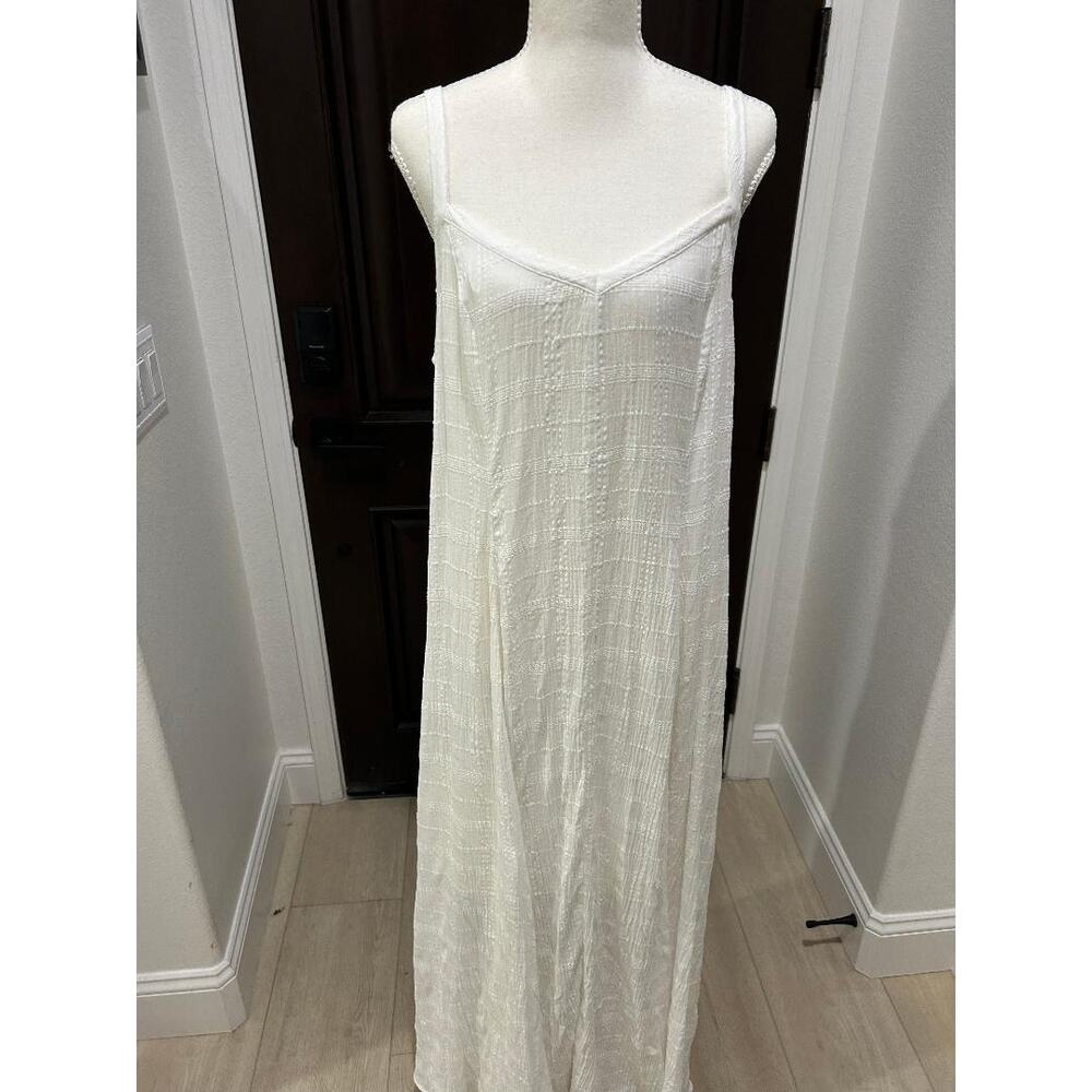 Torrid  pre-owned white Maxi Cotton Textured Trapeze Dress Size 12